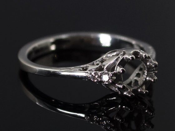 The Atwood Semi-Mount Engagement Ring
