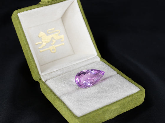 21.52 Ct. Light Fuschia Elongated Pear Cut Kunzite
