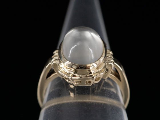 14K Yellow Gold Retro Ring - Elegant Oval Moonstone Gem 3.18 Carats