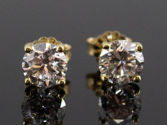 The "Vintage" Eras Lab Diamond Stud Earrings in 14K Yellow Gold